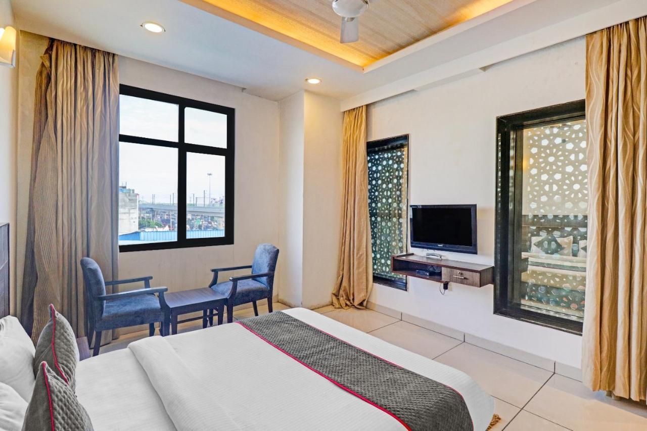 Hotel Oyo Townhouse 484 Sanskriti à Delhi  Extérieur photo
