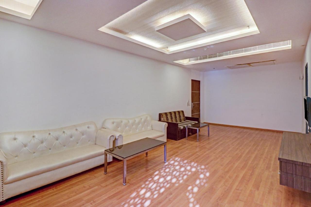 Hotel Oyo Townhouse 484 Sanskriti à Delhi  Extérieur photo