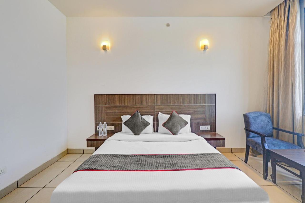Hotel Oyo Townhouse 484 Sanskriti à Delhi  Extérieur photo